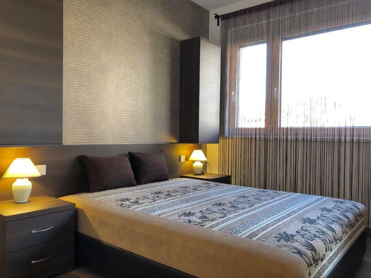Nice Wellness Apartman Siofok Ngoại thất bức ảnh