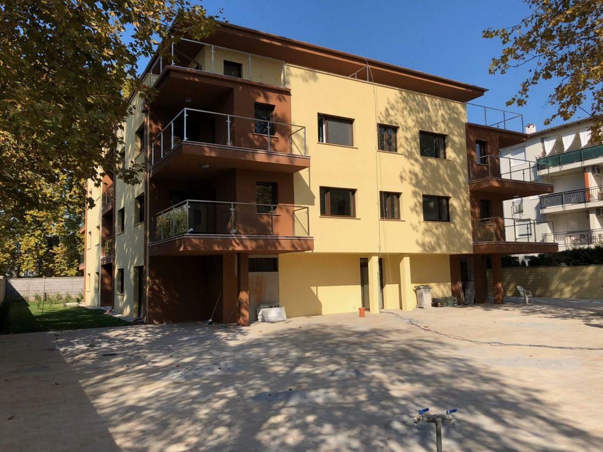 Nice Wellness Apartman Siofok Ngoại thất bức ảnh